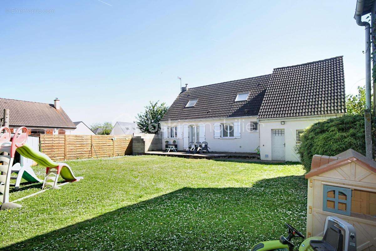 Maison à MALESHERBES