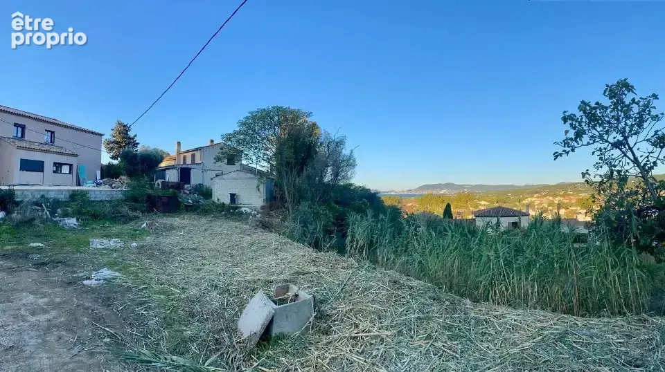 Terrain 400 m² à Saint-Cyr-Sur-Mer  - photo 2