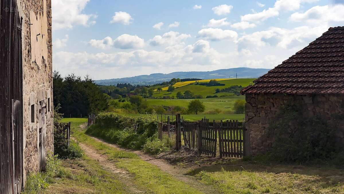 Maison à LE QUARTIER