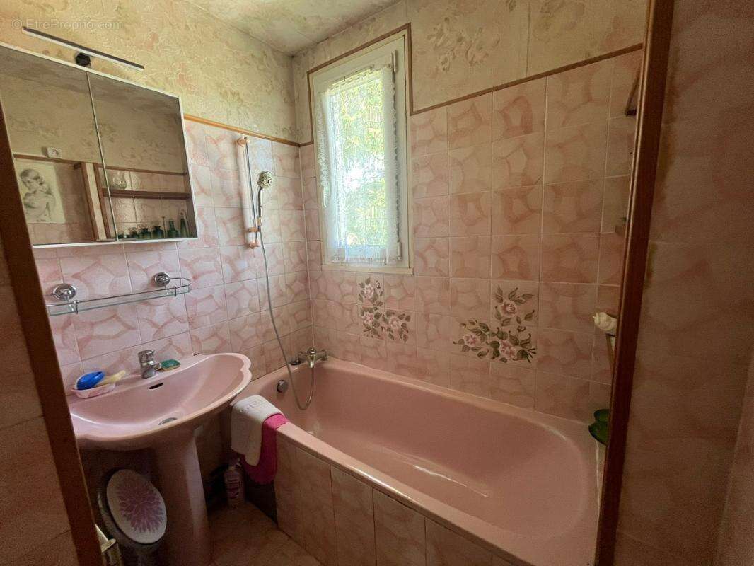 Maison à SAINT-GERMER-DE-FLY