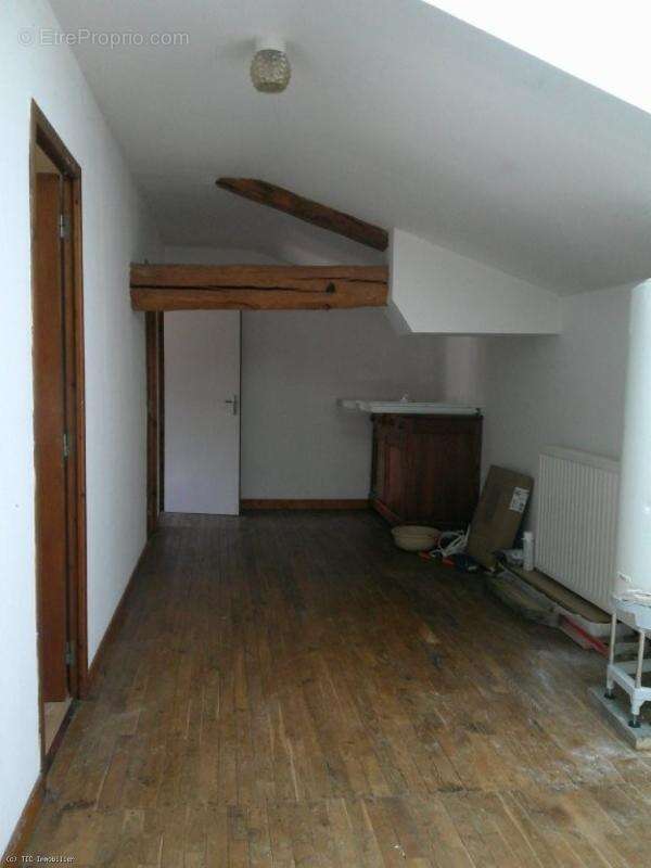 Maison de Campagne Avec Dépendances. Investissement Potentiel - photo 12
