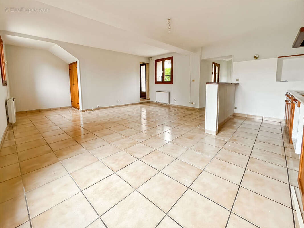 Maison à DAMMARIE-LES-LYS