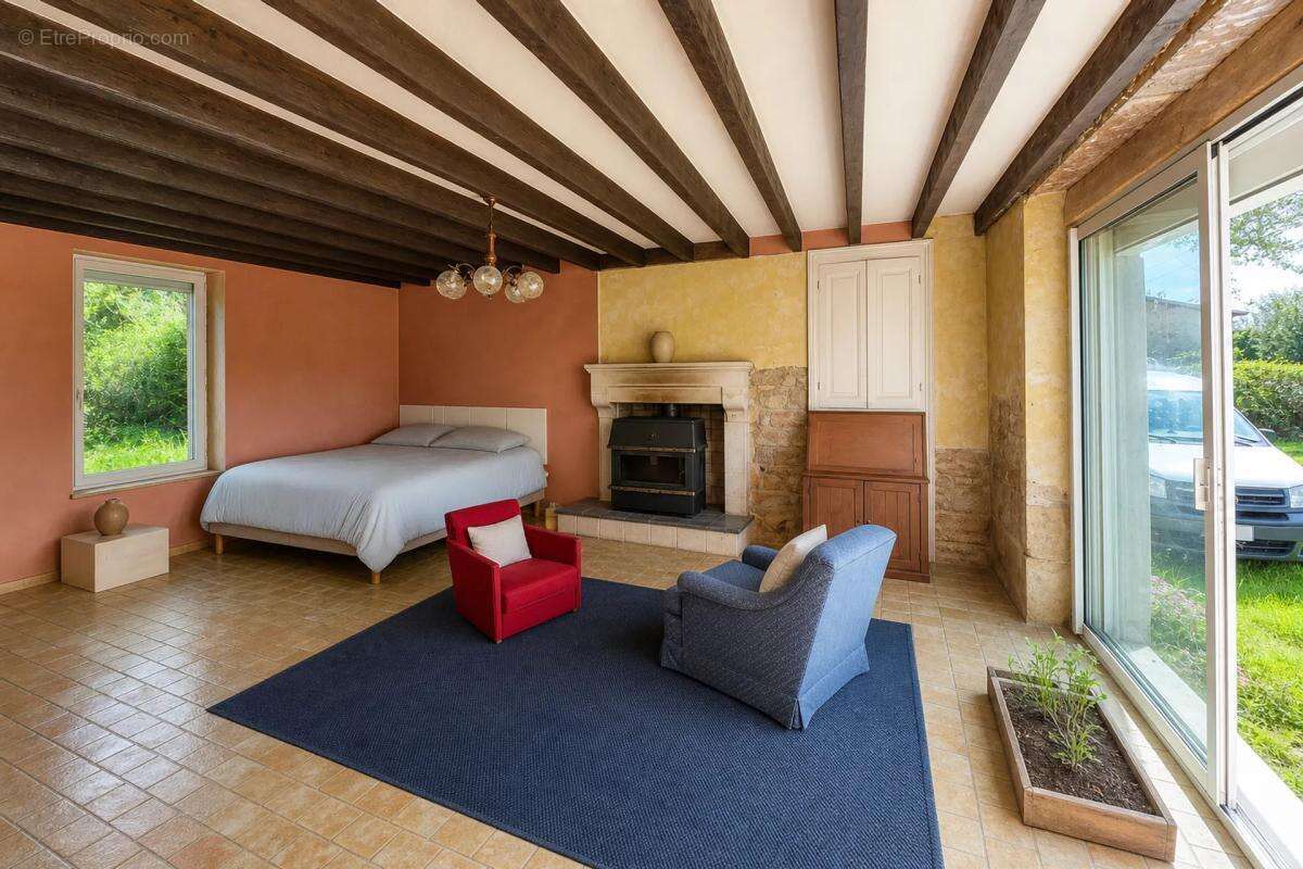 Maison à PRUNIERS