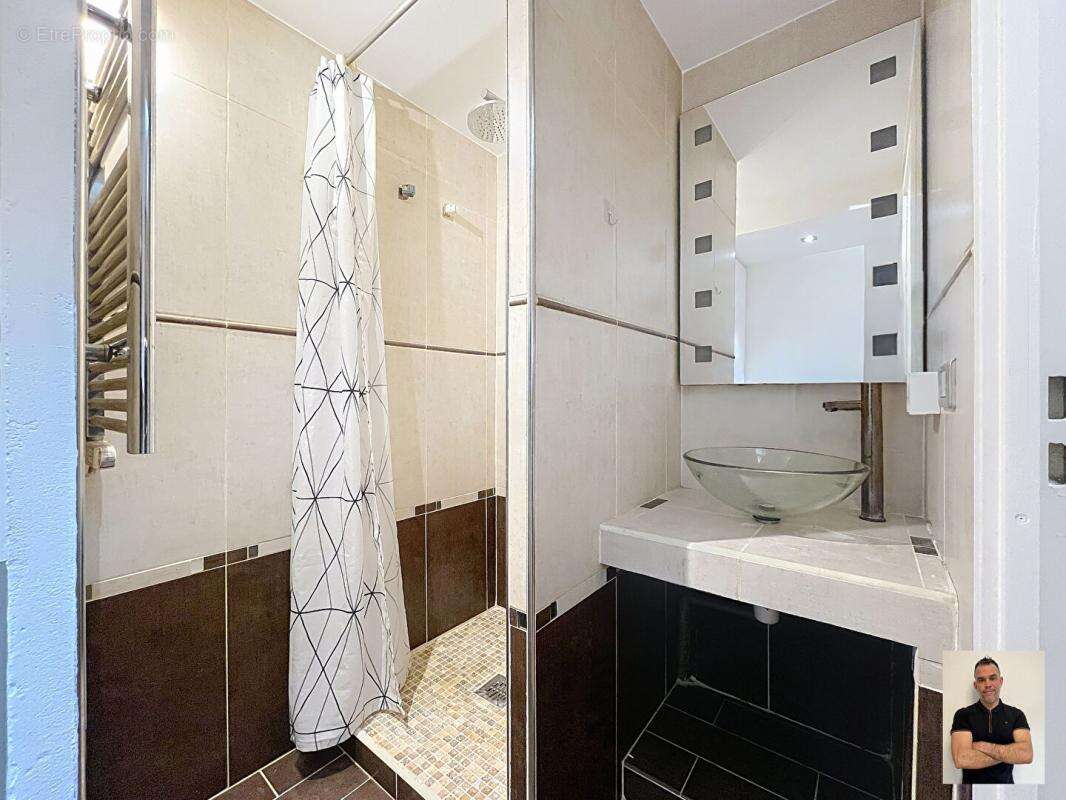 Appartement à FORCALQUEIRET