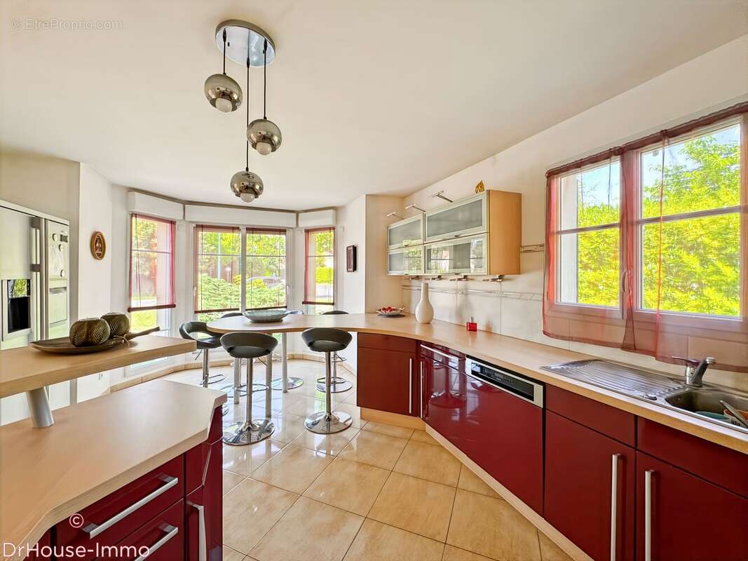 Maison 194 m² à Montevrain  - photo 16