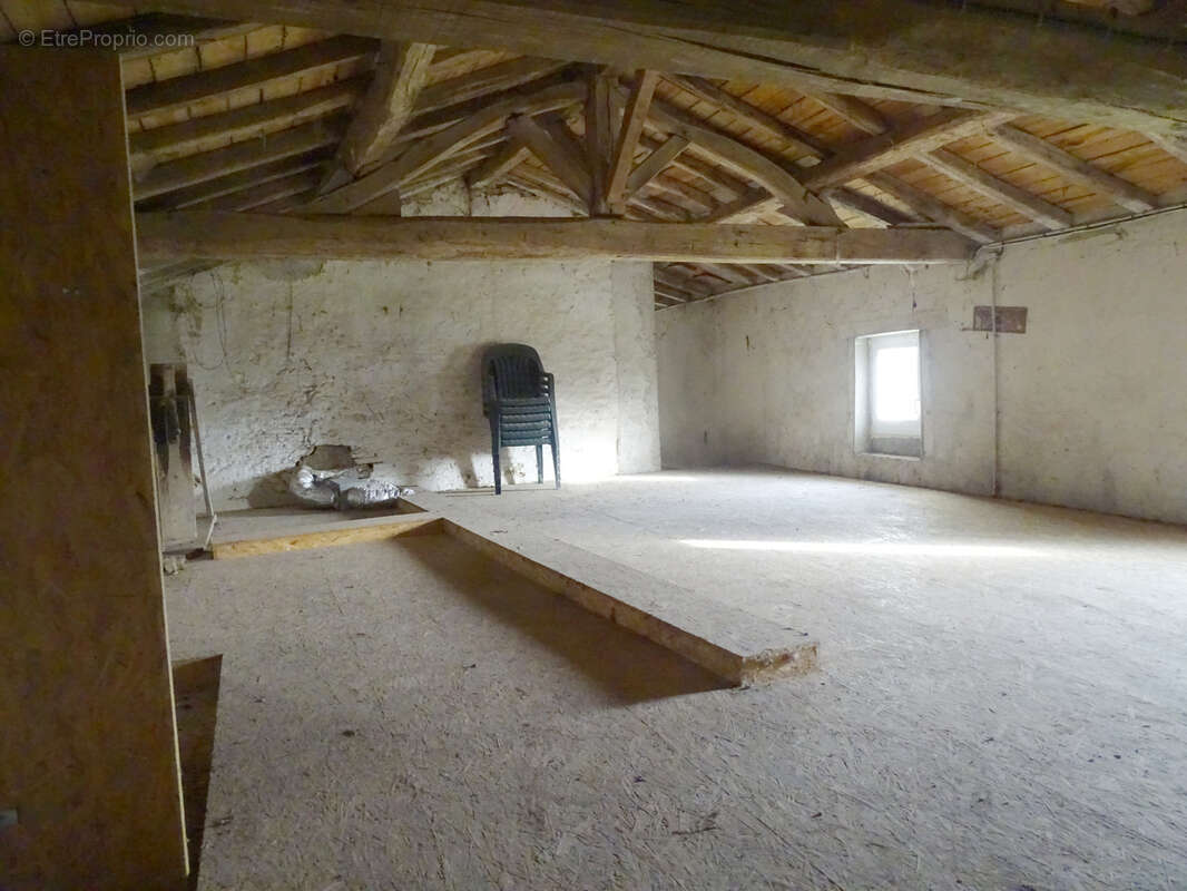 Maison à SAINTE-FLORENCE