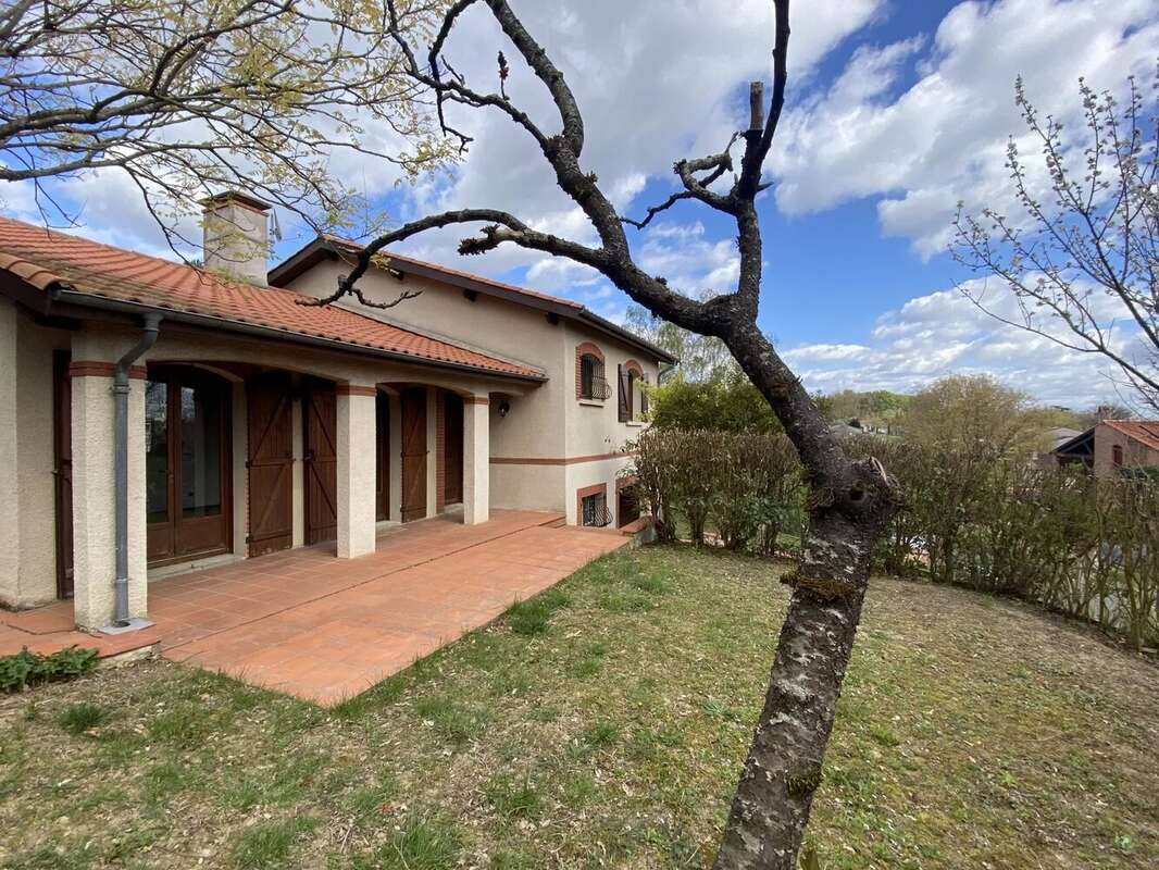 Maison à DREMIL-LAFAGE