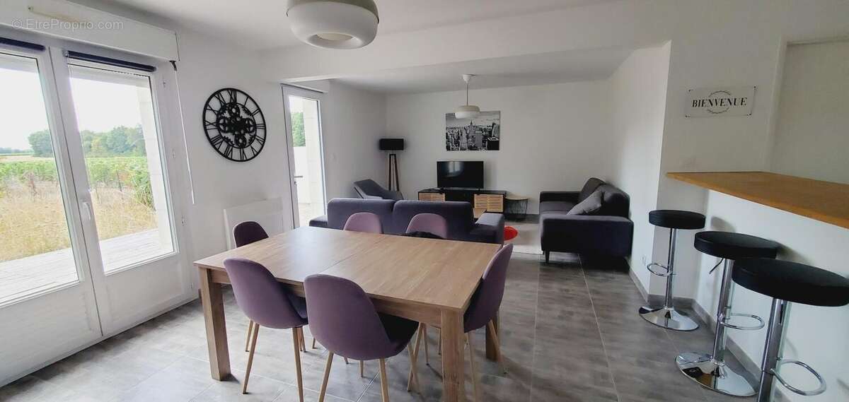 Photo 2 - Maison à ROCHECORBON