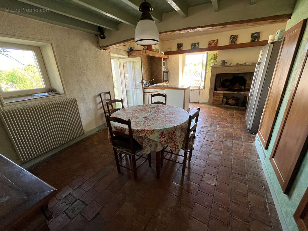 ref 72220 THOUARS Belle maison de 172 m2 dans cadre agréable et calme avec vue sur la campagne - photo 11