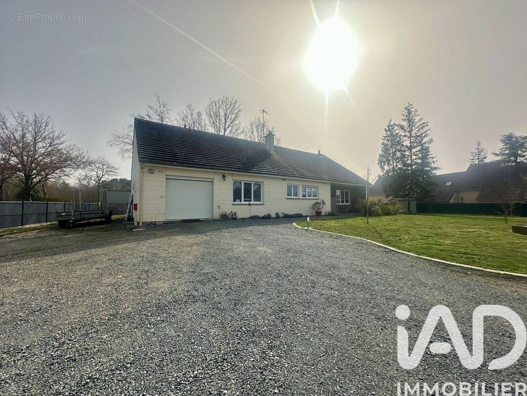 Photo 1 - Maison à CHANGE