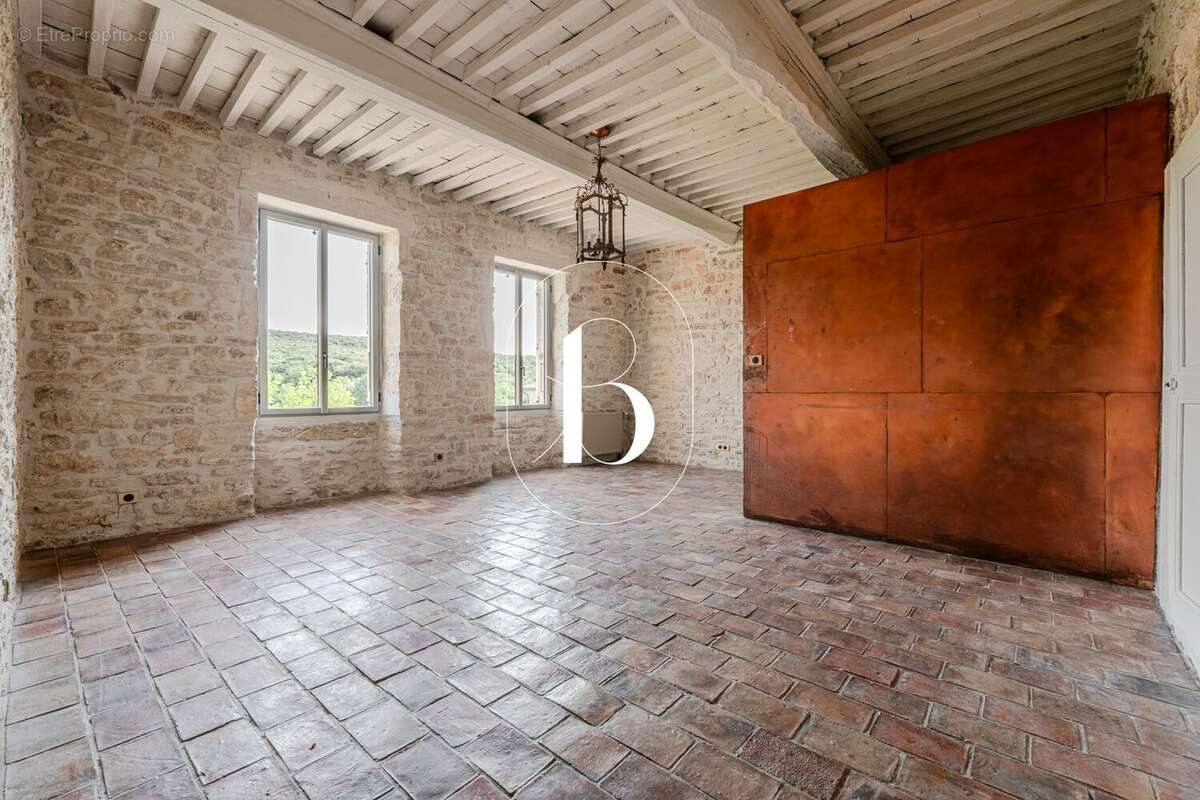 Maison 950 m² à Goudargues  - photo 32