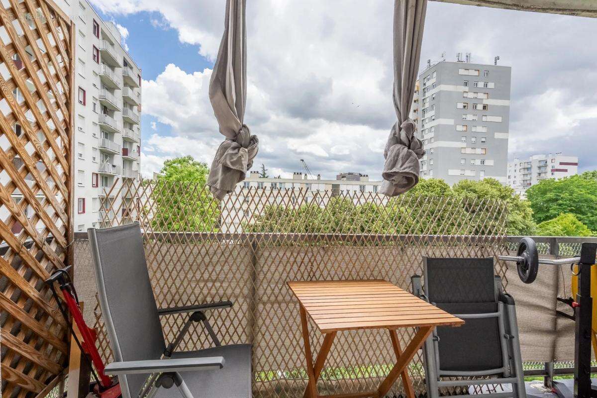 Appartement à ROSNY-SOUS-BOIS