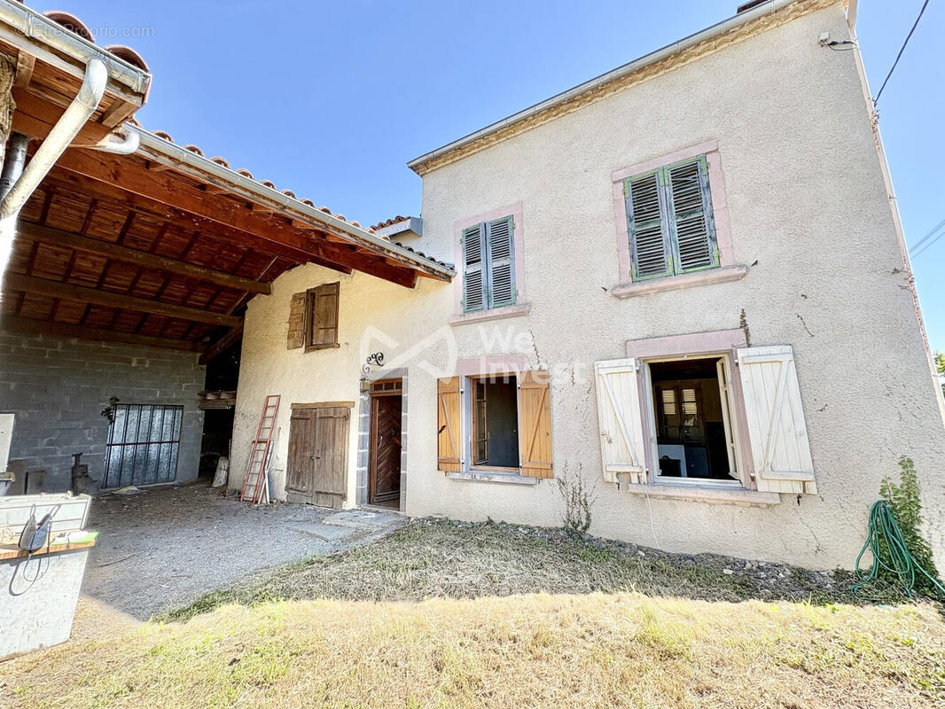 Maison à LUZILLAT