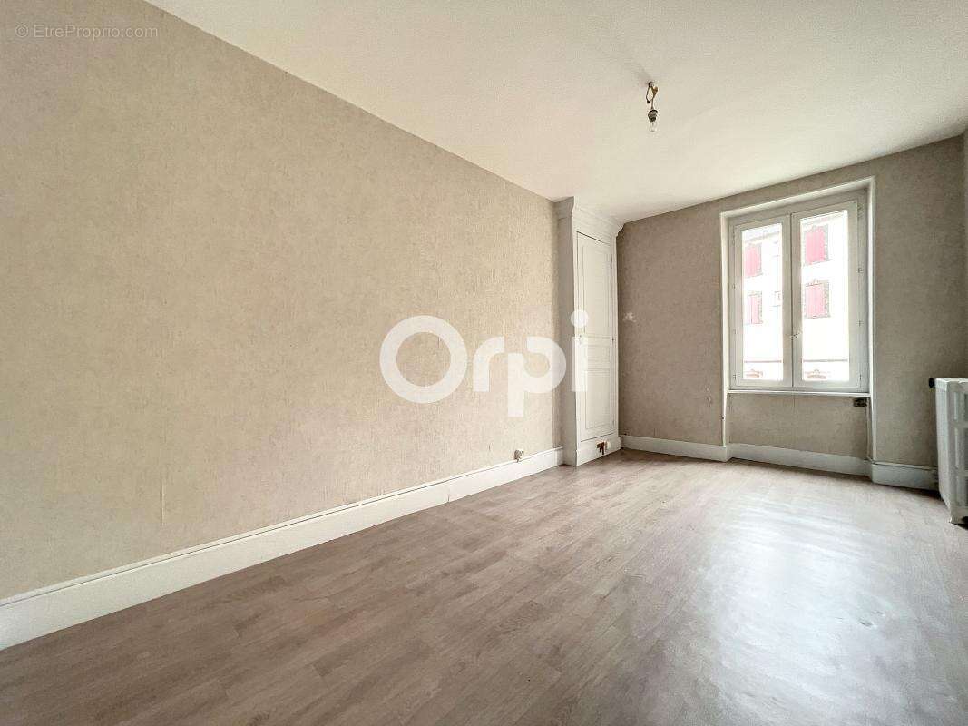 Appartement à SAINT-ELOY-LES-MINES