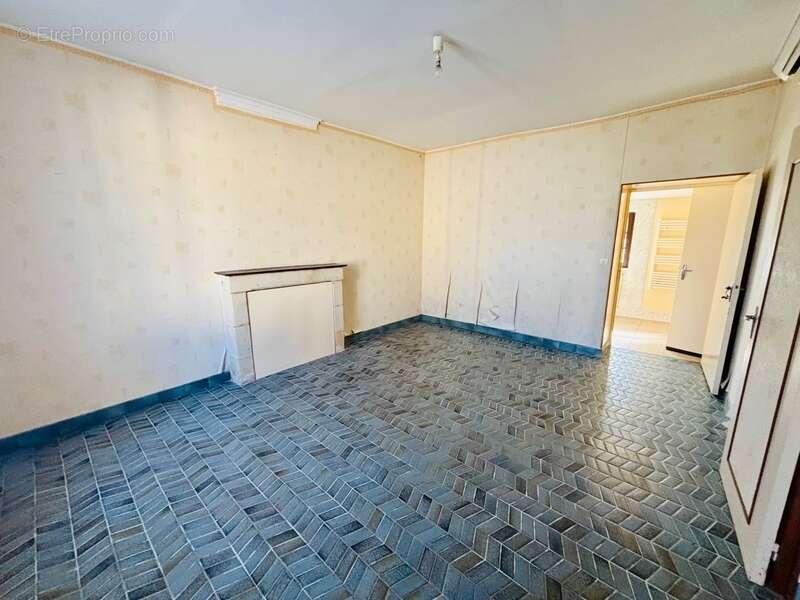 À VENDRE – Longère 110 m² habitables avec nombreuses dépendances et terrain de 900 m² - photo 6