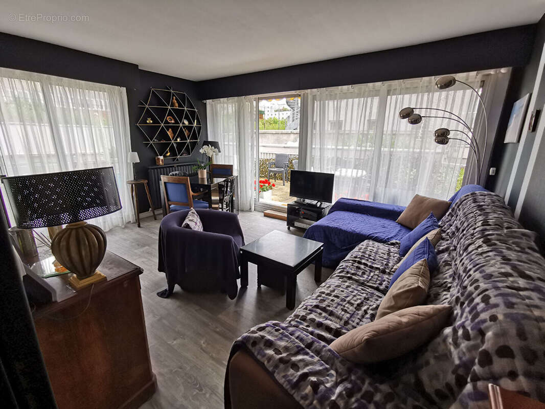 Appartement à PARIS-19E