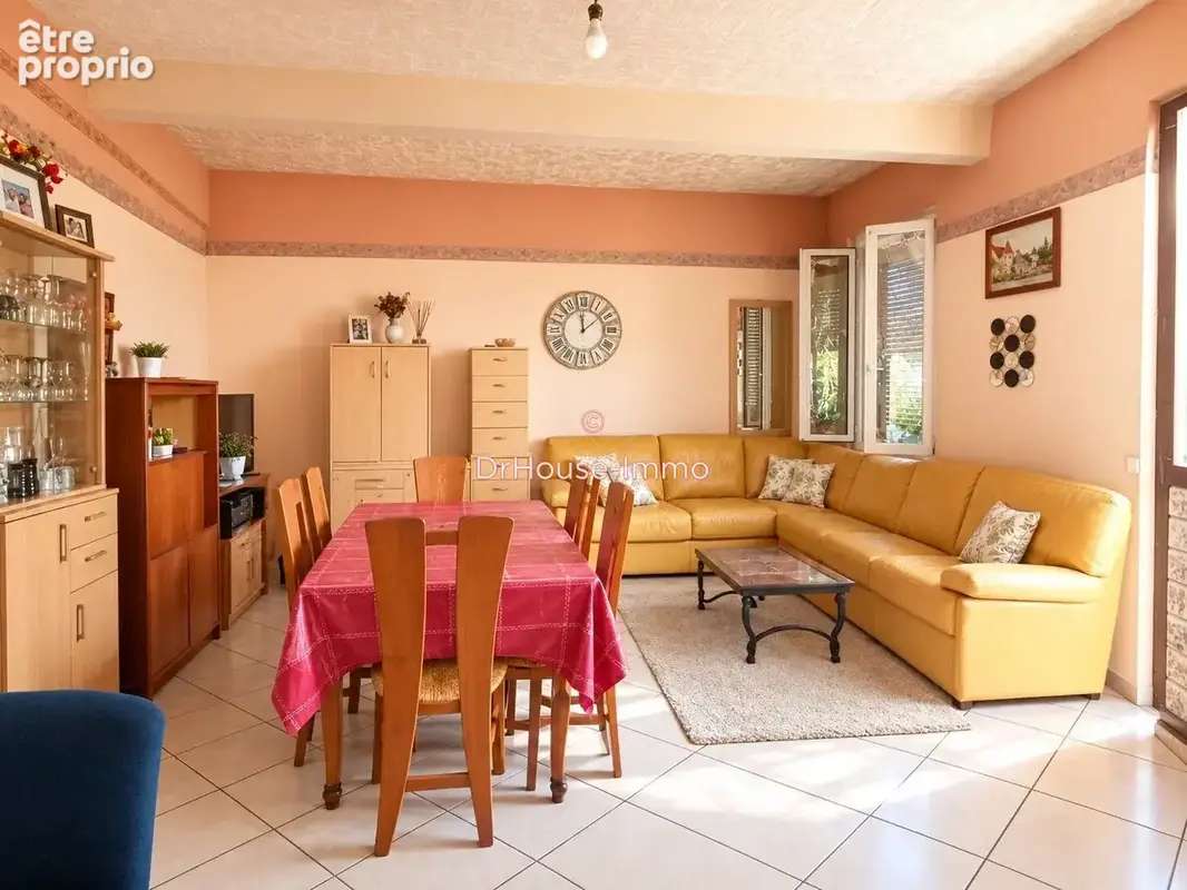 Appartement 8 pièces 171 m² à vendre à Saint-Denis-De-Pile (33910) - photo 2