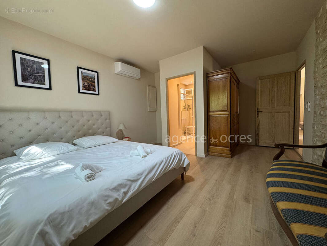 Maison à ROUSSILLON