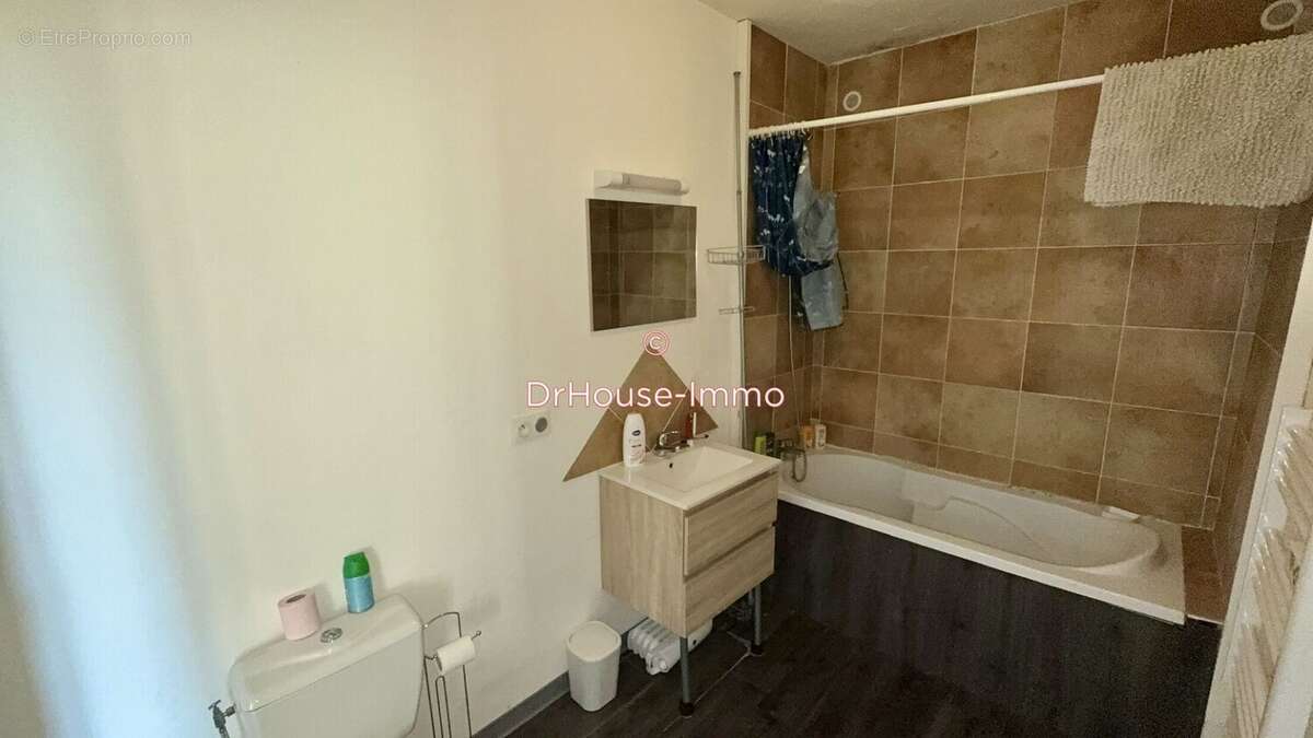 Appartement 139 m² à Laroque-Des-Arcs  - photo 21