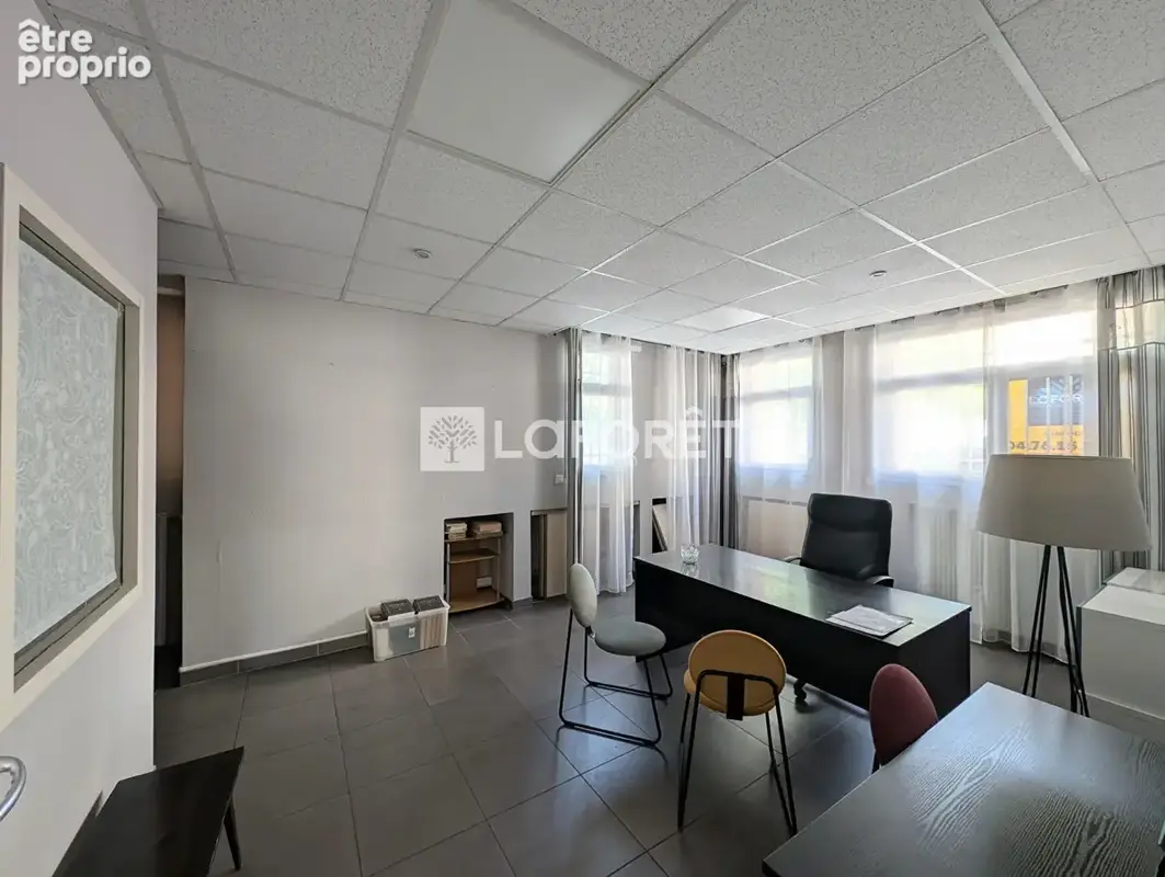Local professionnel 235m² avec 4 stationnements privatifs - grenoble malherbe - photo 9