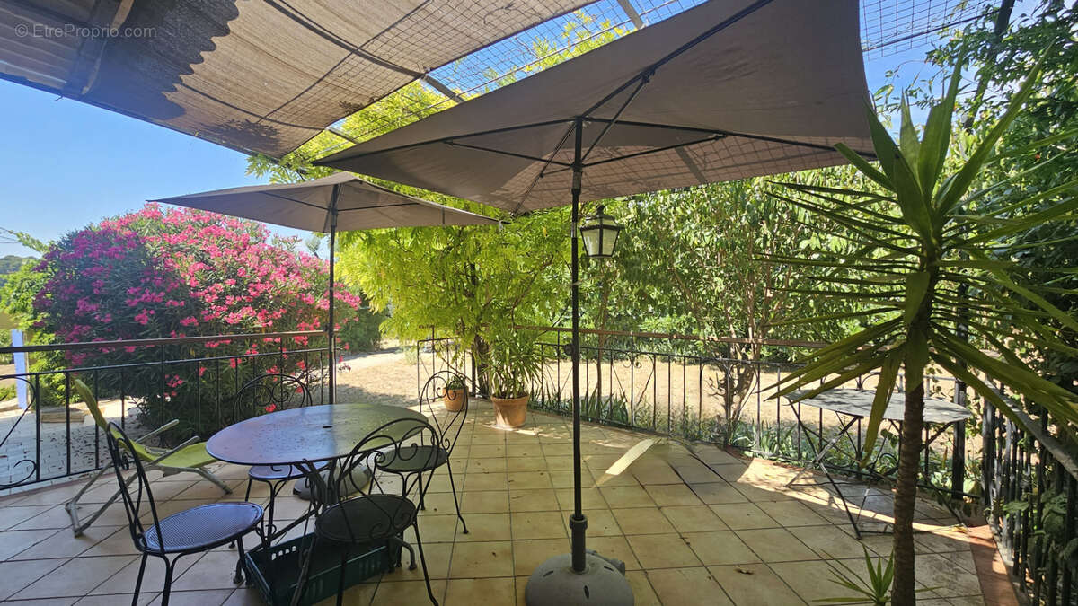 Maison à LA CADIERE-D'AZUR