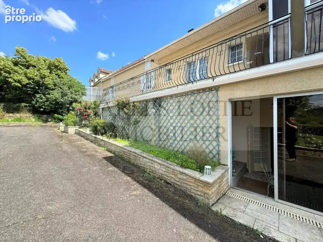 Ensemble immobilier situé à 5 minutes d'un village en Bouriane avec tous commerces - photo 32