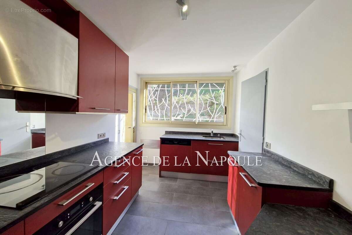 Appartement à MANDELIEU-LA-NAPOULE