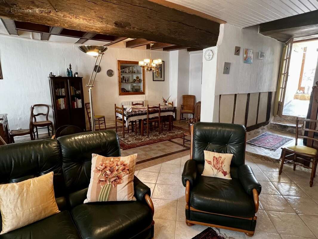 Maison à LE DORAT