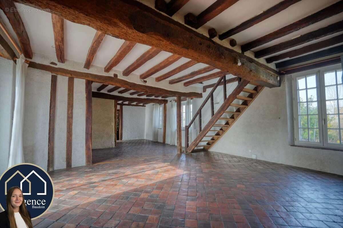 Maison 207 m² à Tremblay-Les-Villages  - photo 5