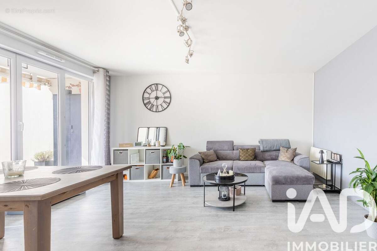 Photo 9 - Appartement à VIGNEUX-SUR-SEINE