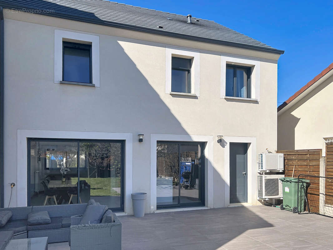 Maison à PARAY-VIEILLE-POSTE