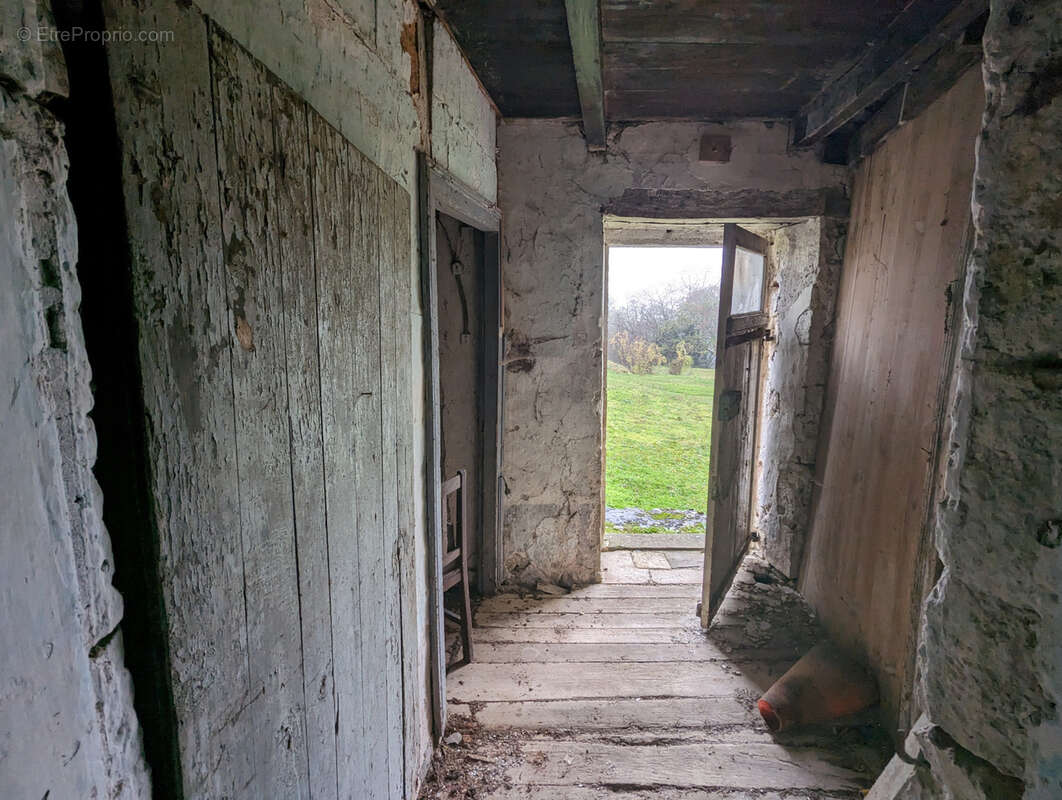 Maison à MONTAIGU-DE-QUERCY