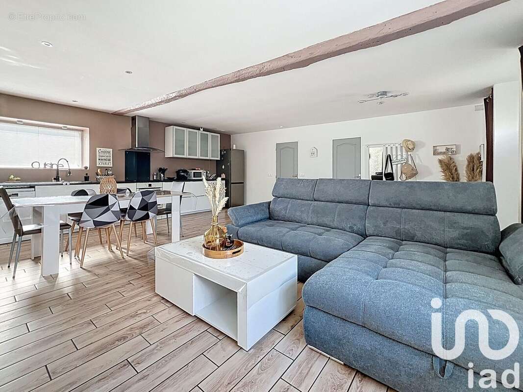 Photo 2 - Maison à SAINT-ESCOBILLE