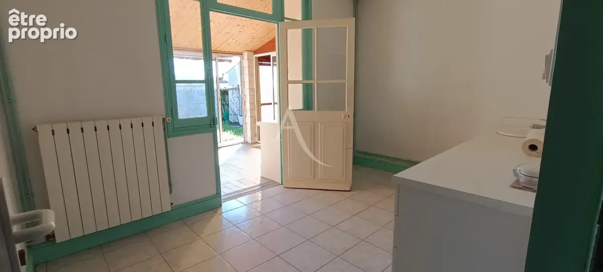 Maison de plain -pied avec jardin clos et garage port-des-barques - photo 5