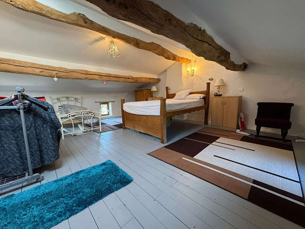 Maison à VILLEFAVARD