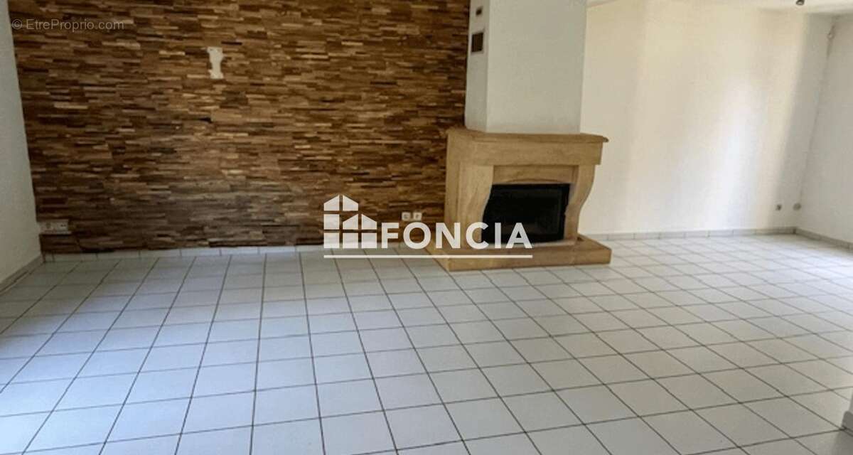 Une maison où il fait bon vivre : espace, confort et qualité de vie vous attendent à Bruyères-le-Châtel - photo 2