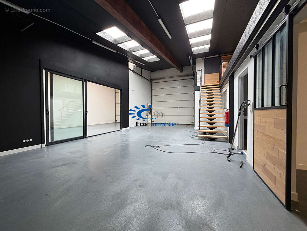 Commerce à SAINT-VIVIEN