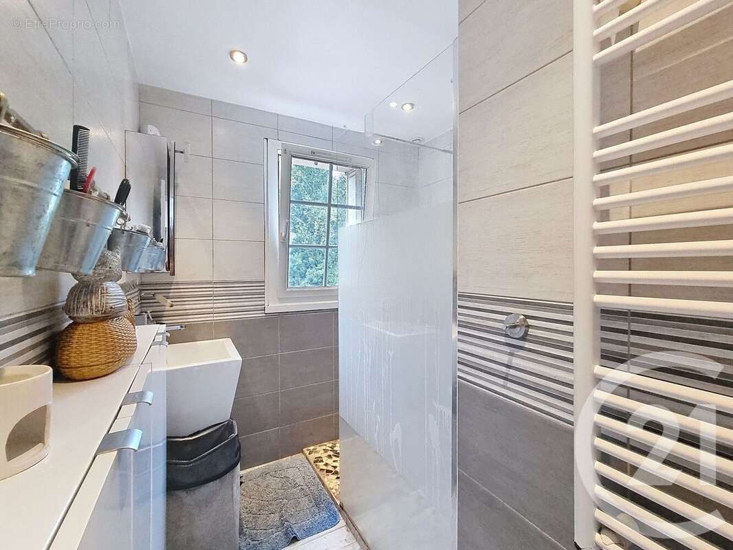 Maison à LONGUEVILLE