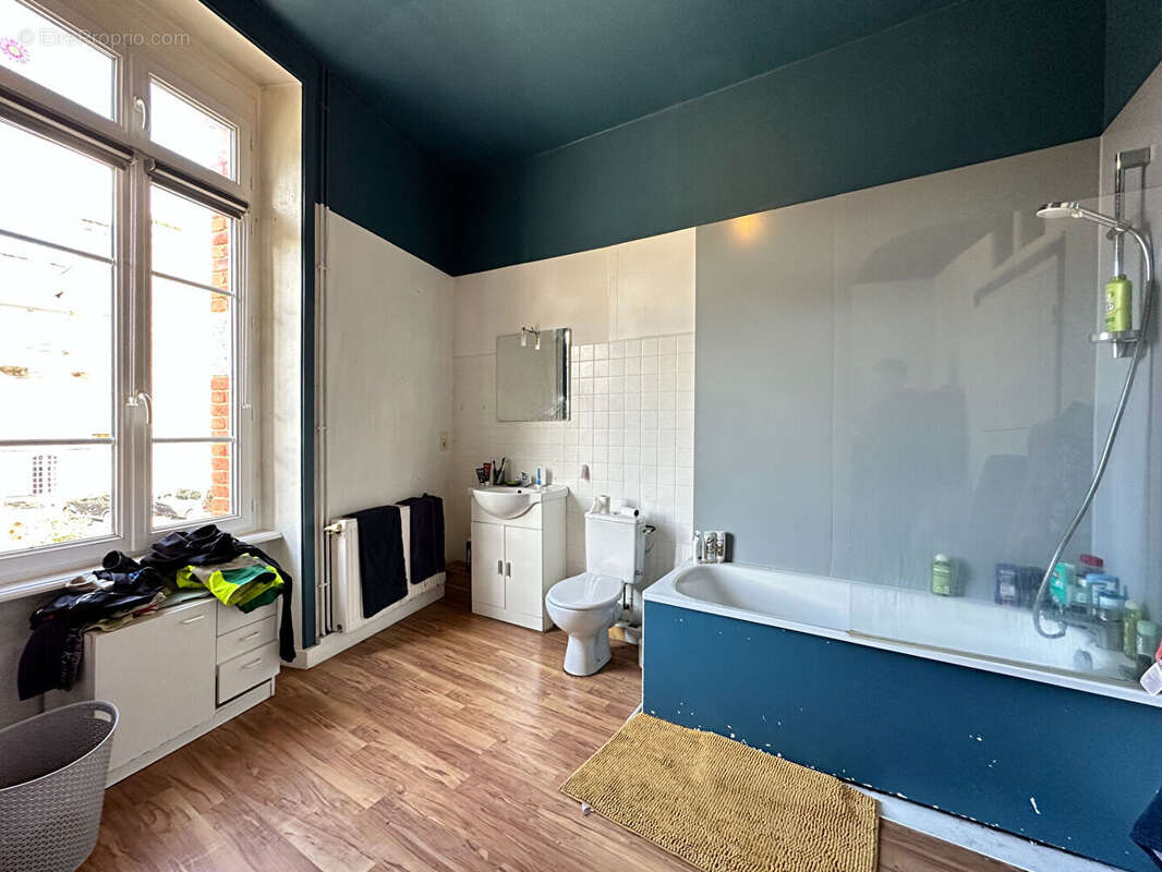 Immeuble de rapport - centre de quintin - photo 15