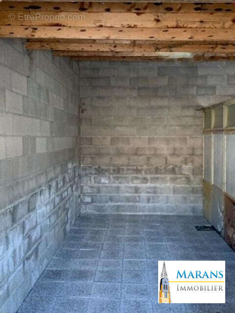 Parking à LE LANGON