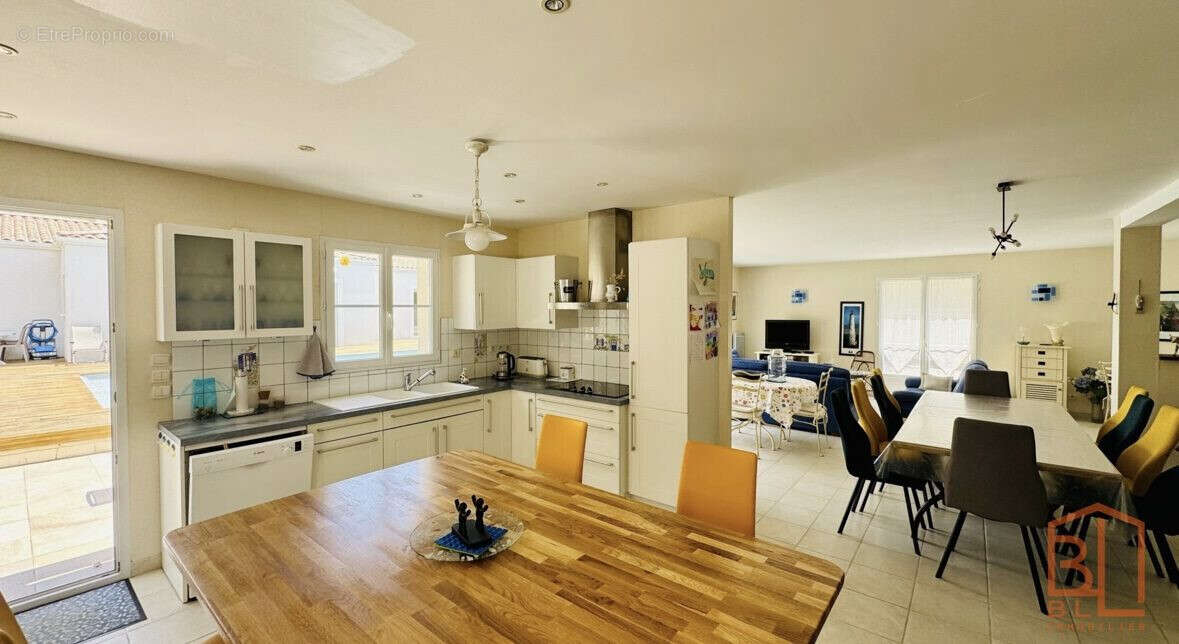 Maison à SAINT-GEORGES-DE-DIDONNE