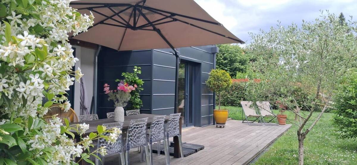 PAU: Quartier du Buisson, Maison À Vendre, bien rare à visiter rapidement!! - photo 1