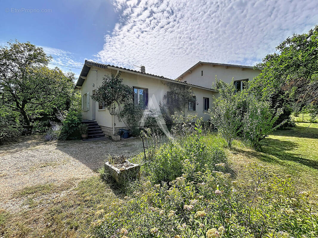 Maison à DURAVEL