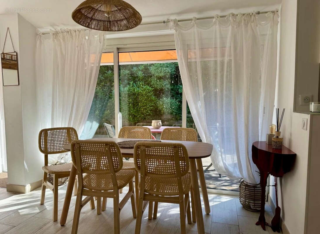 Charmant mazet rénové à proximité de Saint-Tropez - photo 4