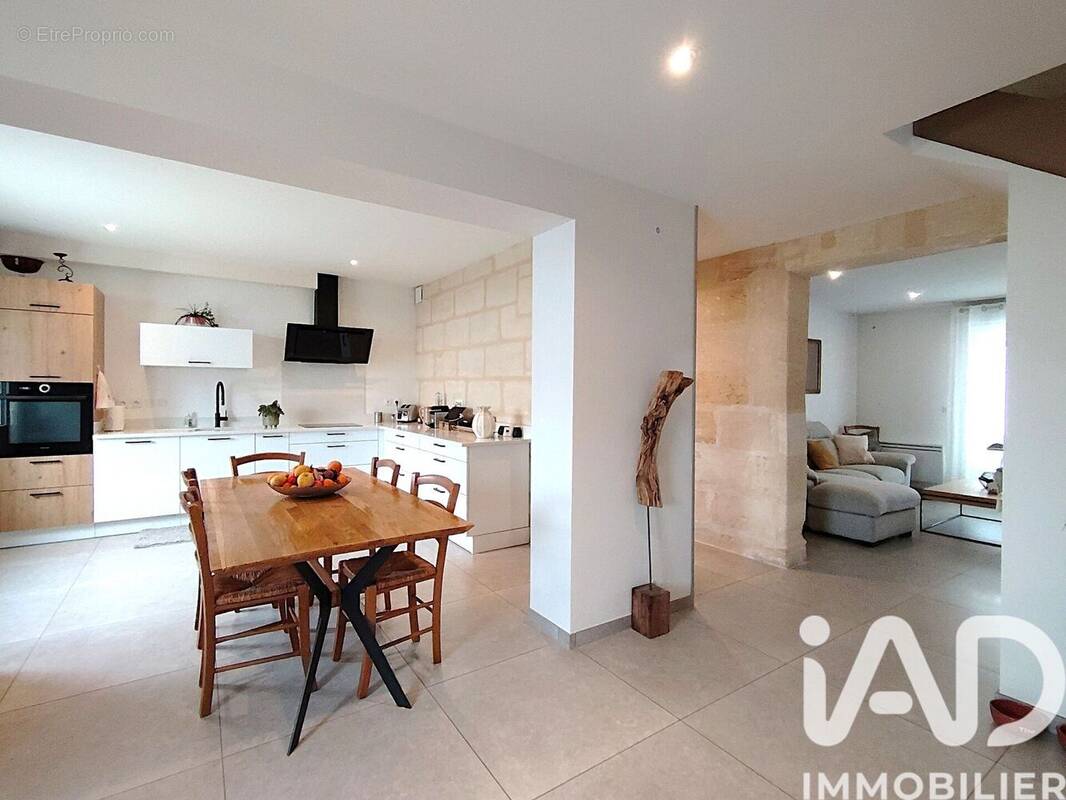 Photo 1 - Maison à GENISSAC