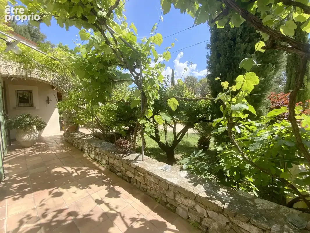 Villa méridionale avec terrain et piscine. - photo 4