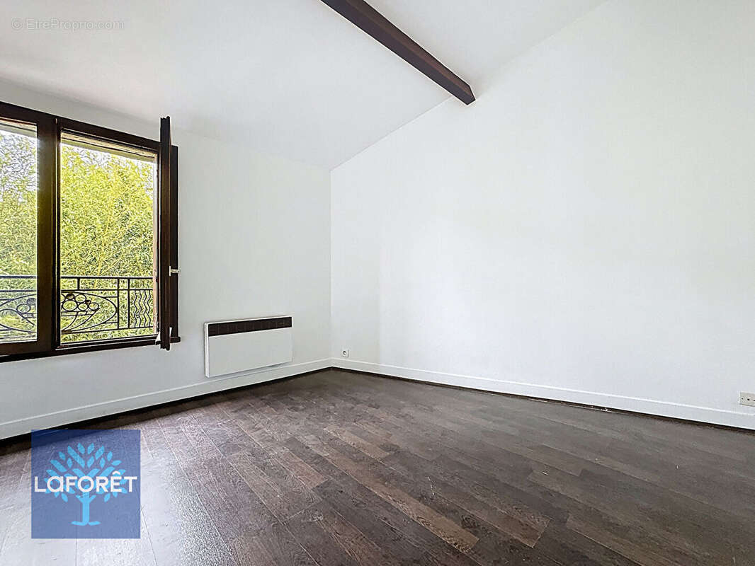 Maison à CHENNEVIERES-SUR-MARNE