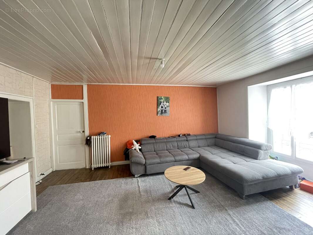 Appartement à MONTAUBAN-DE-BRETAGNE
