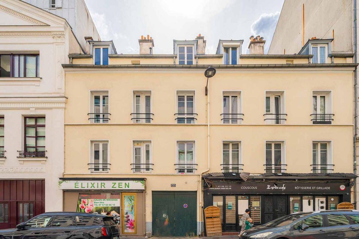 Appartement à PARIS-17E