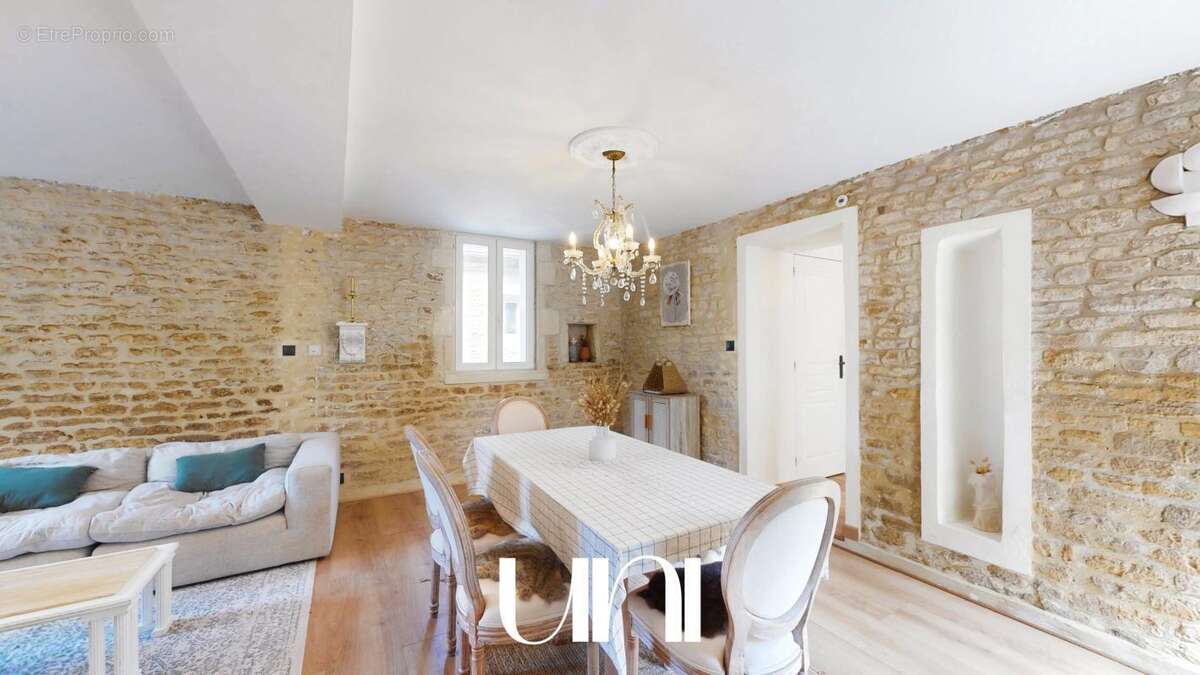 Maison à FONTAINE-HENRY